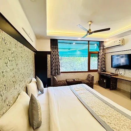 Hotel Satwah Home Stay Just 10 Minute Away Form Nizamuddin Railway Station